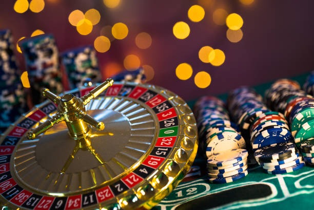 slotri mobile app dashboard showing slot games and live casino access